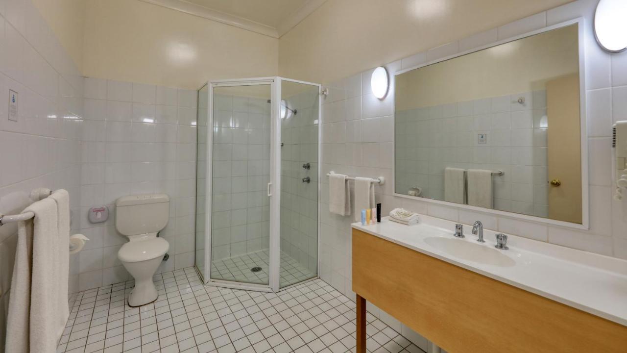 Country Gardens Motor Cowra