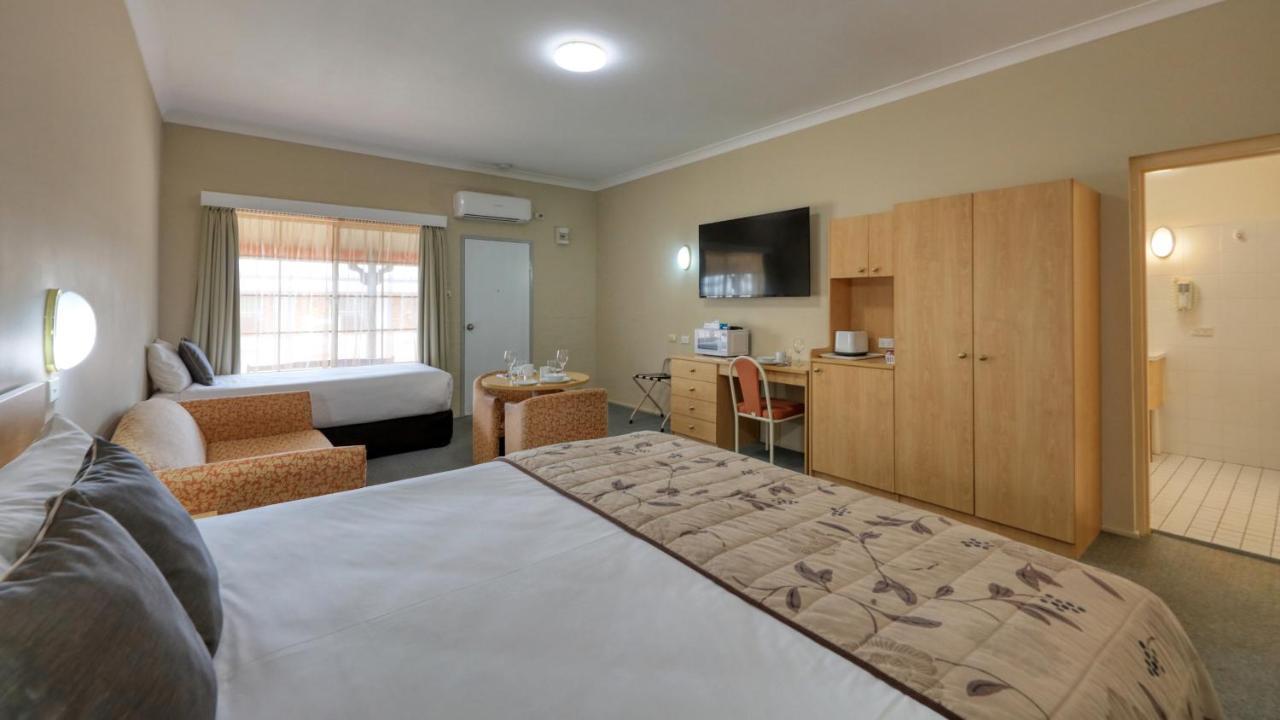 Motel Country Gardens Motor Cowra