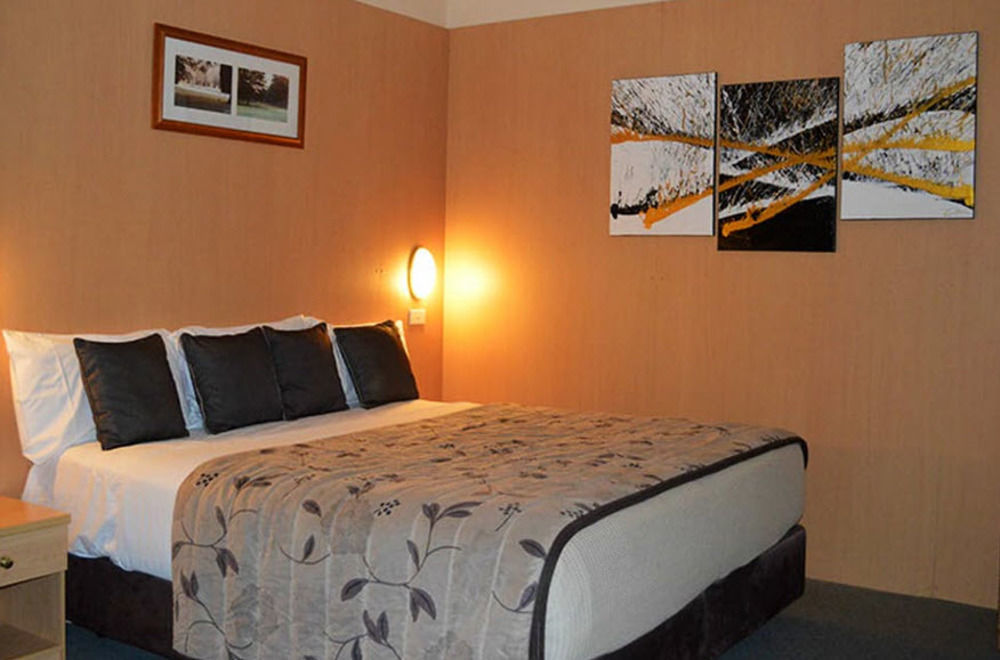Motel Country Gardens Motor Cowra