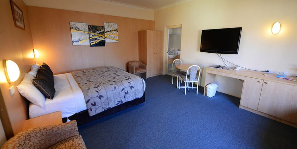 Country Gardens Motor Motel Cowra